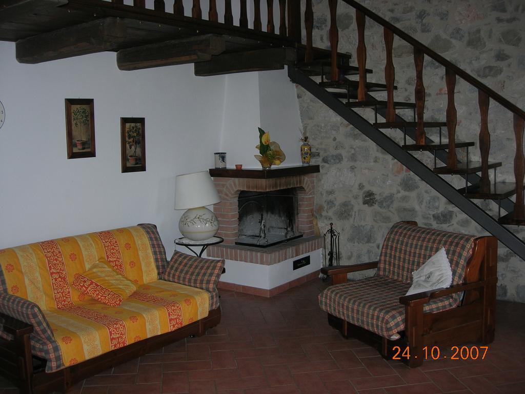 Agriturismo La Valle Del Sole Castiglione dʼOrcia Habitación foto